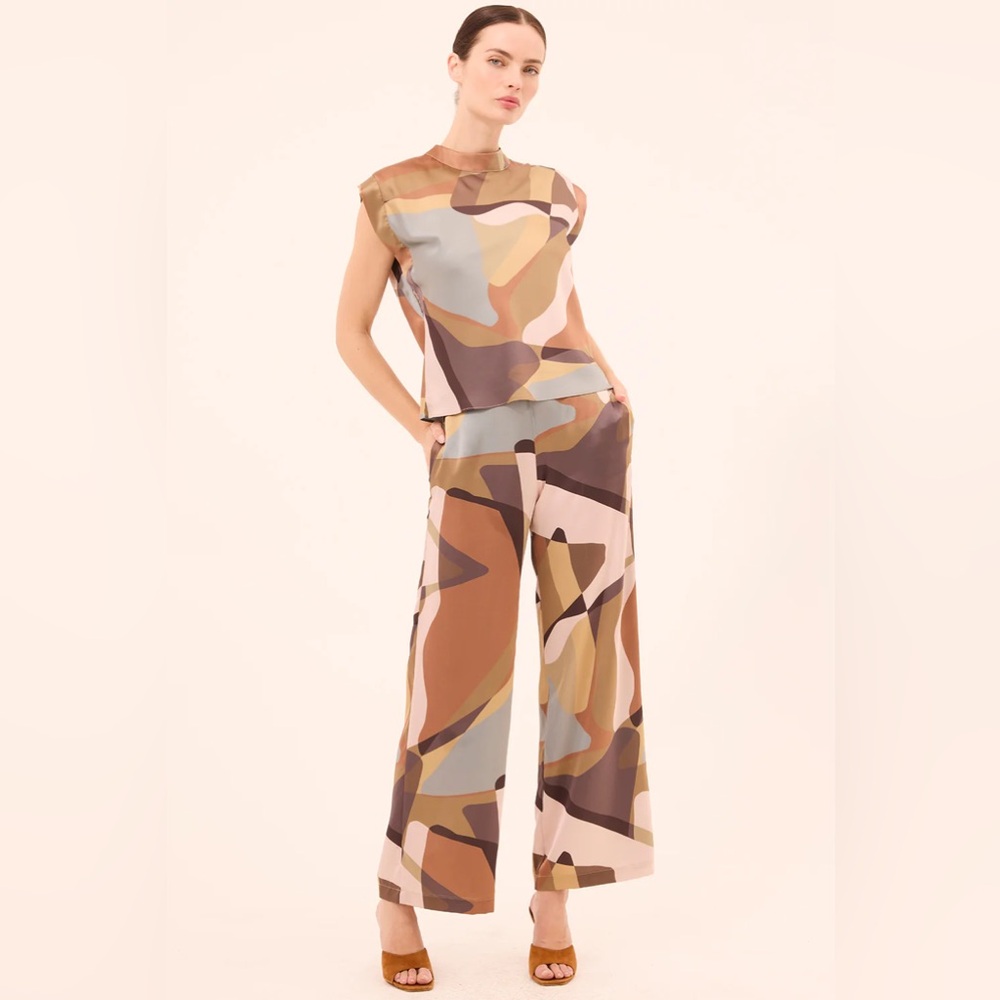 Misa Los Angeles Lucy Top- in Desert Abstract Print - Picture 2 of 5